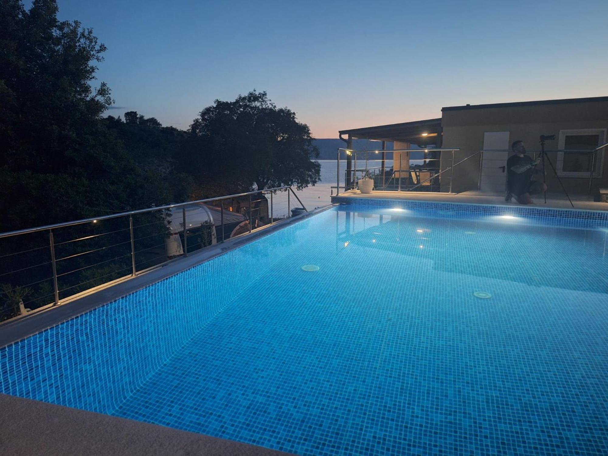 Отель Boora Glamp Experience & Heated Infinity Pool Сень Экстерьер фото